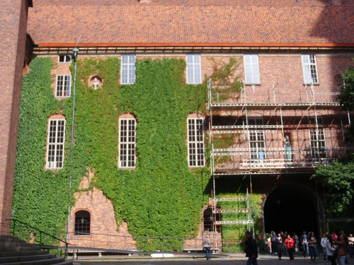 Walk around the Stadhus Grounds.